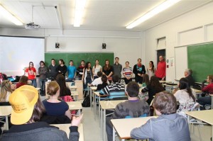 Une douzaine d’anciens étudiants du programme Sciences, lettres et arts ont rencontré les élèves de 1re et de 2e année pour leur parler de « la vie après le DI »