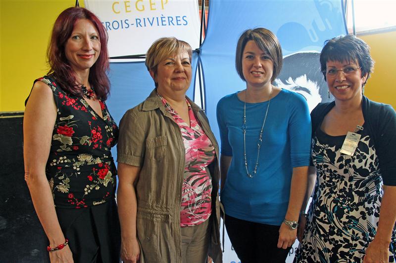   Marie-Josée Girouard, enseignante au département des Techniques de travail social, Lucie Comeau, directrice des études au Cégep de Trois-Rivières, Josée Beauchemin, intervenante en loisirs au CSSS de Trois-Rivières et Christine Milot, directrice adjointe programmes d'hébergement.