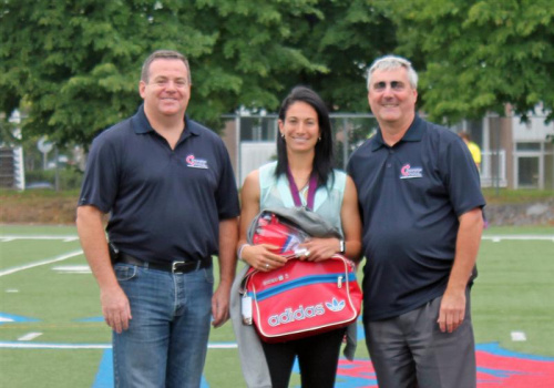 Sylvain Desbiens, président de la Corporation Les Diablos, l’athlète olympique Marie-Ève Nault et Réjean Paquet, directeur des Services aux étudiants du Cégep de Trois-Rivières.