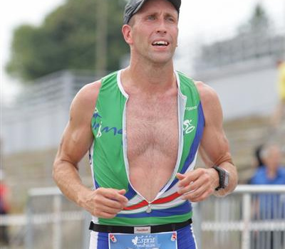 Éric Fortin, enseignant en Techniques administratives et coentraineur de l’équipe Diablos de crosscountry