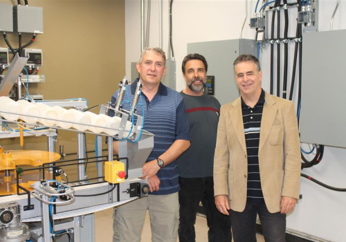 Pierre Trépanier, Hugues Paquin, coordonnateur du département et André Blondeau., les trois enseignants du département des Technologies de génie électrique