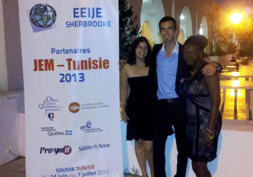 Stéphanie Blais, technicienne en loisirs et responsable de l’entrepreneuriat au Cégep en compagnie de ses coéquipiers Dragan Tutic et Aicha Karima Guey.