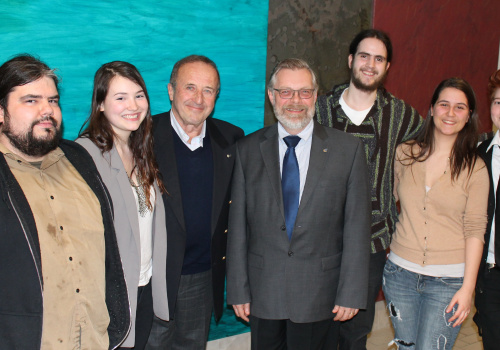 Jean-Sébastien Ménard, Camille De La Durantaye-Guillard,Bernard Derome, conférencier, Raymond-Robert Tremblay, directeur général, Olivier Madore-Milette, Gabrielle-Sophie Poirier-Anctil, Raphaëlle De La Durantaye-Guillard.