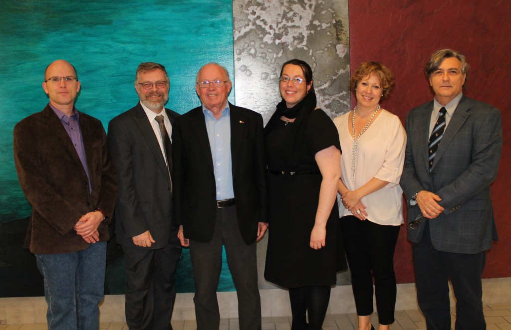 Bernard Landry Et Jean Pierre Roy Discutent De Langue Francaise Au Cegep De Trois Rivieres Cegep De Trois Rivieres