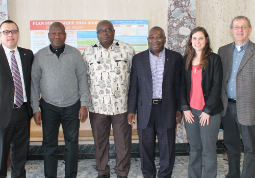 M. Denis Rousseau, directeur des études, M. Bamoudien Traore, directeur général AGEFOP, M. Jean-Claude Kouame, directeur de l’ingénierie et de la formation AGEFOP, M. Philippe Mpeck coordonnateur du Service de coopération et de développement international, Mme Janie Trudel Bellefeuille du Service de coopération et de développement international et M. Denis Moreau.