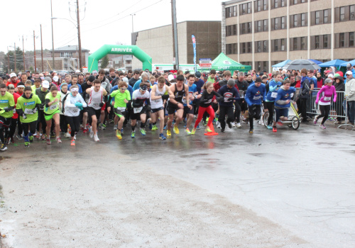 Les coureurs au départ à la Course du printemps 2014 au cégep TR