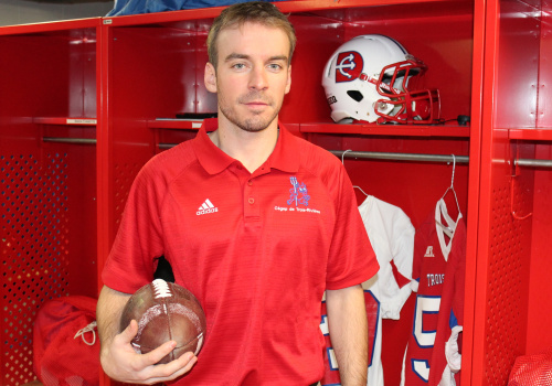 Olivier Turcotte Létourneau, athlète football dans le vestiaire des Diablos