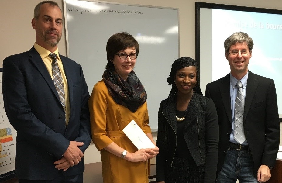 Diane Canuel entourée de René Guérard, vice-président CINDE, Chapitre Québec, Bénédicte N’Dri, directrice générale de la Fondation ainsi que Gilles Rousseau, président CINDE, Chapitre Québec