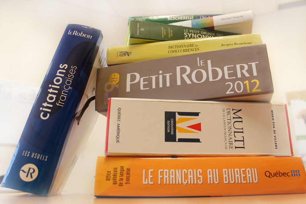 Dictionnaires et livres sur le français