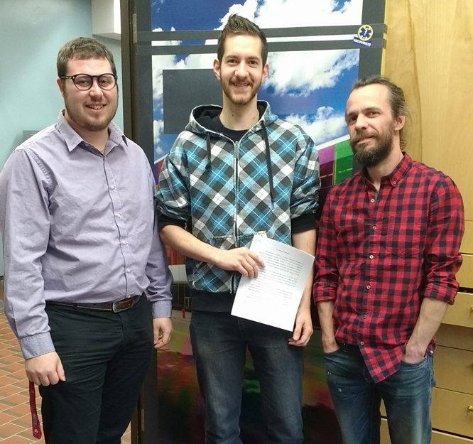 Antoine Lacasse, technicien au socioculturel, Daniel Massé, étudiant en Technologie de l’électronique industrielle et Patrick Boulanger, professeur au département de Littérature et communication