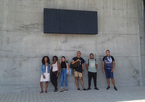 De gauche à droite : Maëlle Lauriane Imanatze, Maëva Anne-Laure Yvoula, Inès Sing-Cheong, Tony Yves Luong-Bin, Laurent Polden ainsi que Jérome Cadet.