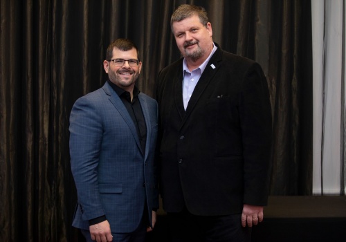 Le PDG et le président entrant du Réseau Trans-tech, M. Mathieu Vigneault et M. Gheorghe Marin du CMQ. Photo : Forum 2018 du Réseau Trans-tech.