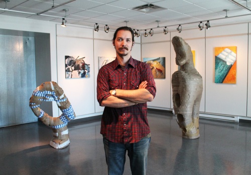 Jérémie Deschamps-Bussières, enseignant en Arts visuels dans l'Espace Jeanne-Vanasse