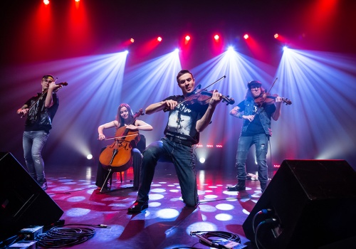 Finale Cégeps en spectacle 2019 - 4 musiciens en prestations sous les projecteurs