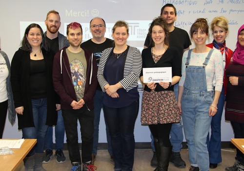 Sur la photo de gauche à droite : Nicole Ouellet, enseignante et mentore MIROIR, Cégep de Trois-Rivières, Marie-Hélène Bruyère, doctorante et chargée de cours en éducation, UQAM, Maxime Pépin, enseignant en robotique, collège Régina Assumpta, Montréal, Guillaume Cyr, doctorant et chargé de cours en éducation, UQAM et UQO, Éric Allen, professeur de physique, Cégep de Trois-Rivières, Maryse Lajoie, enseignante et chef du département des mathématiques et des sciences et technologies, Séminaire St-Joseph de Trois-Rivières, Gabrielle Dionne, doctorante en éducation, UQTR et enseignante en science et technologie au Séminaire St-Joseph de Trois-Rivières, Julien Vassallo, professeur de physique, Cégep de Trois-Rivières, Marie-Pier St-Amant, enseignante en science et technologie, école Paul-Le-Jeune, St-Tite, Johanne Thibeault, enseignante et responsable du programme MIROIR, Cégep de Trois-Rivières ainis que Souad Tabb, ingénieure électrique, étudiante à la maitrise en éducation, UQTR. Absents sur la photo : Pascal Gagnon, enseignant en science et technologie, école Paul-Le-Jeune, St-Tite, Jonathan Hilairet, technicien de laboratoire au département de Physique, Cégep de Trois-Rivières, Dominique Salvas, technicienne en travaux pratiques, Séminaire St-Joseph de Trois-Rivières, Samuel Trépanier, professeur de Physique, Cégep de Trois-Rivières.