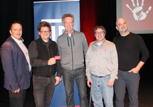 Pacte - photo officielle - Louis Gendron, directeur général du Cégep de Trois-Rivières, le conférencier Dominic Champagne, Alain Dumas, enseignant au département des Sciences sociales, Jean-Marc Lord, directeur général du Comité de solidarité de Trois-Rivières et Jean Fournier, président du Syndicat des professeur(e)s du Cégep de Trois-Rivières.