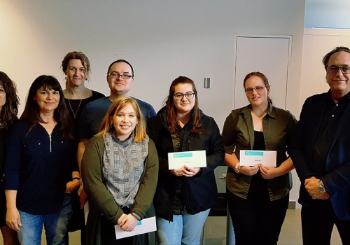 Natacha Giroux, Marie-Line Nault, Patricia Nourry, Louis Tétrault, Pénélope Cossette (1er prix), Dali Léveillée (2e prix), Ève Beauchesne (3e prix) et René Villemure (éthicien).