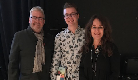 Louis-André Richard, professeur de philosophie et organisateur du colloque, Cégep de Sainte-Foy, Félix Gélinas, gagnant d'un des 3 prix et Natacha Giroux, professeure de philosophie au Cégep de TR