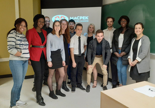 Les étudiants en Logistique en visite chez MacPek