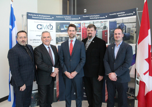 Louis Gendron, directeur général du Cégep de Trois-Rivières, Pierre Normand, vice-président Relations extérieures et communications au FCI, William Amos, secrétaire parlementaire du ministre de l’Innovation, des Sciences et de l’Industrie (Science), Gheorge Marin, directeur du CMQ et Jean-Philippe Jacques, directeur d’Innofibre