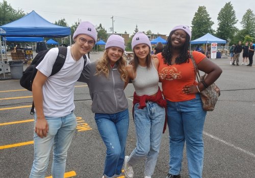 4 nouveaux étudiants à la kermesse 2022 du mois d'août