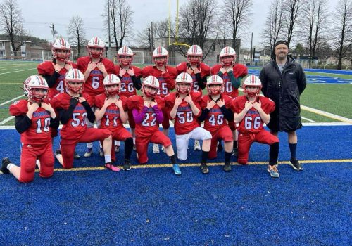 Équipe de hockey féminine des Diablos en habit de football