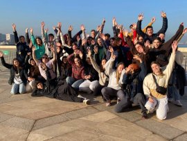 Groupe d'étudiants et d'étudiante faisant un cours complémentaires au Maroc en 2024-2025