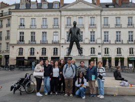 Groupe d'étudiants et d'étudiantes en Travail social en France en 2024-2025