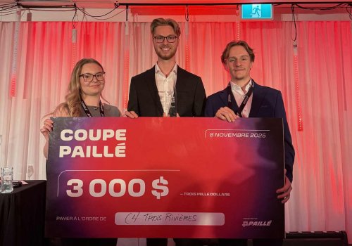 Mégane Bellerive, Vincent-Xavier Cloutier et Arnaud Trépanier ont fait briller le Cégep de Trois-Rivières en montant sur la 2e marche du podium au terme de l’épreuve de comptabilité. de la Coupe Paillé