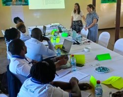 Groupe de personnes au Kenya