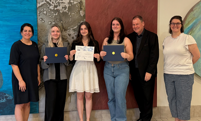 Groupe de récipiendaires des prix Curie du parcours scientifique