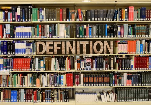 Bibliothèque avec le mot définition