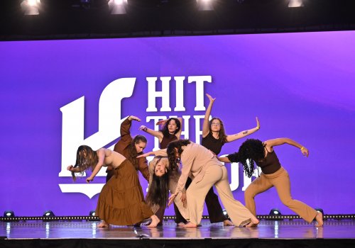 Troupe de danse lors de la compétition Hit The Floor